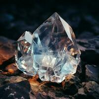 il ruvido diamante è un' prezioso pietra trovato nel miniere, che rappresentano il concetto di estrazione e estrazione raro minerali. foto
