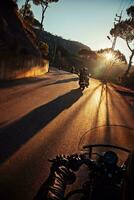 bikers su tramonto cavalcata foto