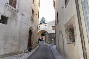 architettura di strade ed edifici nel centro di amelia foto