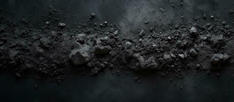 sporco cemento contrastante contro un' nero fondale foto