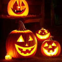 Halloween zucca sfondo con spaventoso zucca Jack o lanterna nel un' buio lunatico foresta foto