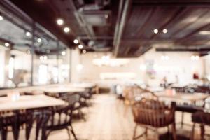 sfocatura astratta e interni sfocati della caffetteria e del ristorante foto