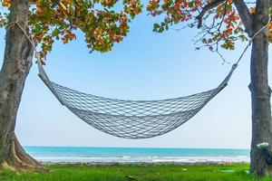 amaca sulla spiaggia mare foto