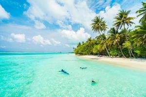 bellissima isola delle Maldive foto