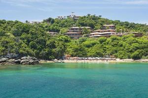 spiaggia tropicale a buzios in brasile foto