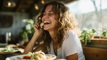 un' persona ridendo come essi mangiare loro preferito cibo, mentale Salute immagini, fotorealistico illustrazione foto