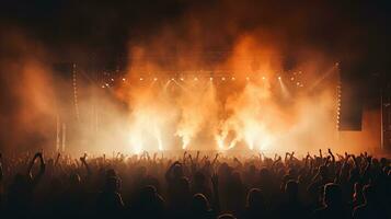 generativo ai, persone folla su musica roccia Festival concerto nel stadio, grande palcoscenico illuminato di faretti. foto