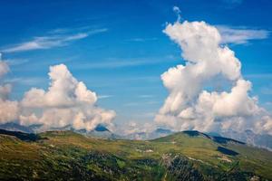 bellissimo paesaggio delle alpi austriache, europa. foto