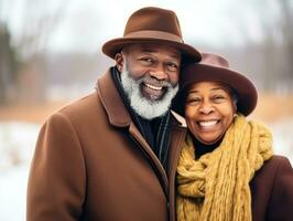 amorevole vecchio africano americano coppia è godendo un' romantico inverno giorno ai generativo foto