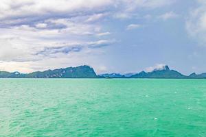 viaggio a don sak su acque turchesi, paesaggio marino tropicale in thailandia