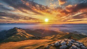 drammatico tramonto al di sopra di montagne foto