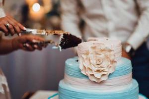 torta nuziale al matrimonio degli sposi foto