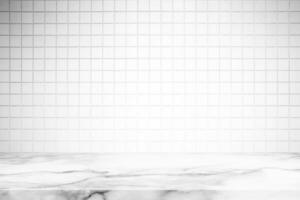 astratto lusso bianca marmo tavolo con cucina parete piastrelle struttura sfondo. foto