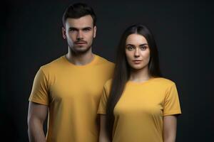 generativo ai. vuoto giallo maglietta modello su maschio e femmina modello vetrina il tuo disegni nel stile foto