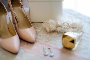 scarpe da sposa della sposa, bella moda foto