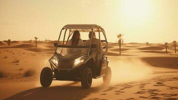 un' giovane coppia cavalcate nel un' passeggino attraverso il deserto nel il Emirati Arabi Uniti foto