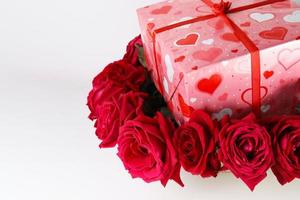 confezione regalo di san valentino con rosa foto