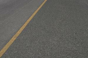 asfalto strada con marcatura Linee bianca strisce struttura sfondo. foto
