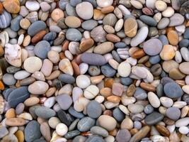 mare ciottoli su un' spiaggia foto