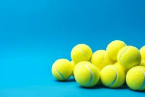 vacanza gli sport composizione con un' giallo tennis sfera, generativo ai foto