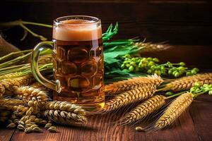 birra con orecchie di Grano su di legno sfondo foto