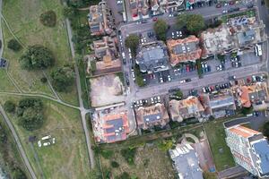 aereo Visualizza di Britannico turista attrazione di bournemouth spiaggia e mare Visualizza città di Inghilterra grande Gran Bretagna UK. Immagine catturato con di droni telecamera su settembre 9, 2023 durante tramonto foto