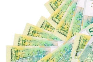 50 bielorusso rubli fatture bugie nel diverso ordine isolato su bianca. Locale bancario o i soldi fabbricazione concetto foto
