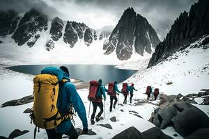 gruppo di turisti nel inverno nel il montagne. lavoro di squadra concetto. neurale Rete ai generato foto