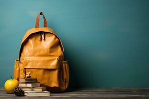 pieno scuola zaino con libri isolato su blu sfondo con copia spazio. ai generativo foto