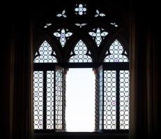 sagoma della finestra medievale foto