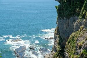 ponte a enoshima iwaya grotta posto nel il ovest fine di enoshima isola nel Fujisawa, Kanagawa, Giappone foto