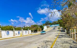 puerto escondido oaxaca Messico 2023 tipico bellissimo colorato turista strada marciapiede città puerto escondido Messico. foto