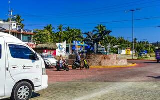 puerto escondido oaxaca Messico 2023 tipico bellissimo colorato turista strada marciapiede città puerto escondido Messico. foto