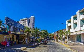 puerto escondido oaxaca Messico 2023 tipico bellissimo colorato turista strada marciapiede città puerto escondido Messico. foto