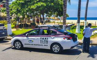 puerto escondido oaxaco Messico 2023 colorato Taxi taxi auto e mezzi di trasporto nel puerto escondido Messico. foto