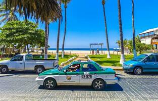 puerto escondido oaxaca Messico 2023 colorato Taxi taxi auto e mezzi di trasporto nel puerto escondido Messico. foto