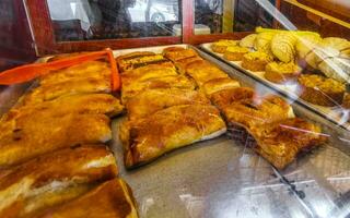pane rotoli baguettes torte e altro pasticcini nel Messico. foto