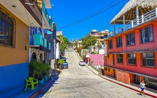 puerto escondido oaxaca Messico 2023 tipico bellissimo colorato turista strada marciapiede città puerto escondido Messico. foto