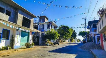 puerto escondido oaxaca Messico 2023 tipico bellissimo colorato turista strada marciapiede città puerto escondido Messico. foto