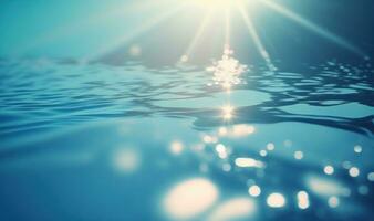 scintillante blu acqua superficie con luce del sole riflessi nel nuoto piscina foto