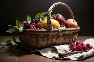 studio tiro di il cestino con frutti di bosco e frutta su il tavolo foto