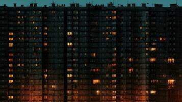 cupo sovietico edifici Russia depressivo comfort sfondo smartphone foto facciata notte luci