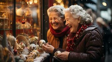 ridendo anziano adulto donne godendo il Natale vacanza negozio nel il villaggio durante un sera passeggiare insieme. generativo ai. foto