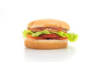 hamburger di pollo con salsa isolato su sfondo bianco