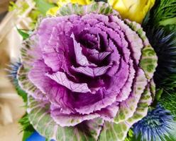 bouquet da sposa con fiori diversi foto