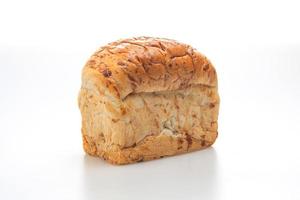 pagnotta di pane isolato su sfondo bianco foto