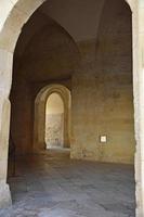 italia, lecce, città con architettura barocca e chiese e resti archeologici. foto