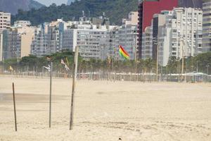 spiaggia di copacabana vuota durante la pandemia di coronavirus foto