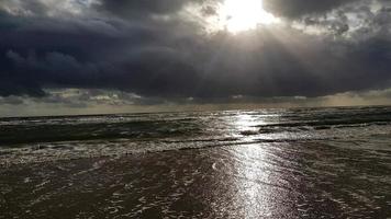 sulla spiaggia di blavand ho danimarca foto