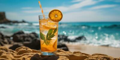 cocktail su il spiaggia. arancia cocktail con Ghiaccio. generativo ai foto